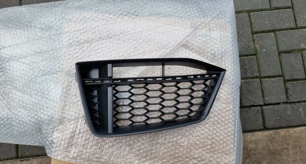 TT 8S FACELIFT GRILL Grille 8S0807681A 2019-2022 