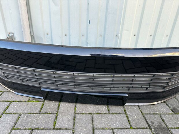 VW Transporter T6 Voorbumper zwart metallic 7E5807221D