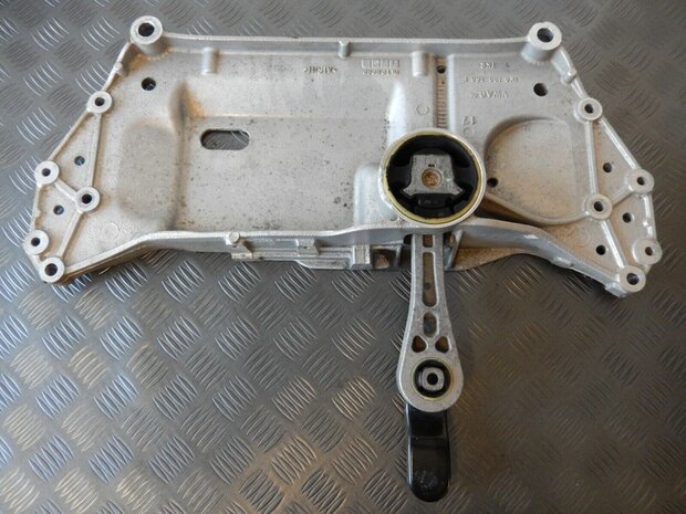 VW Golf 5 audi a3 Subframe Aslichaam 1K0199369F