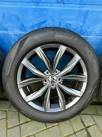 VW Tiguan Velg 18 inch set 5NN601025AD 5NN601025N