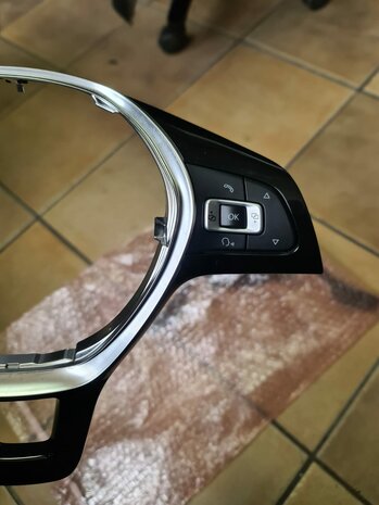 VW Tiguan 5NA stuur Inleg Hoogglans Zwart multi 5TA959442