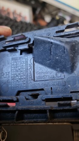 Audi A4 Koplamp Sproeikopjes  8K0955275H 8K0955276H 