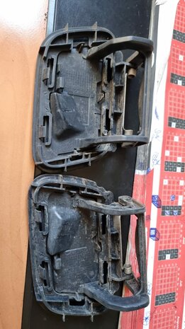 Audi A4 Koplamp Sproeikopjes  8K0955275H 8K0955276H 