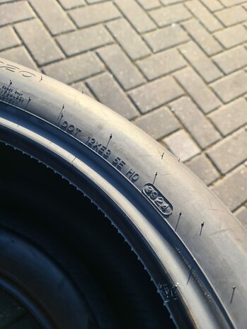2x Hankook zomer banden Nieuw dot 2024 235/50/20 100T