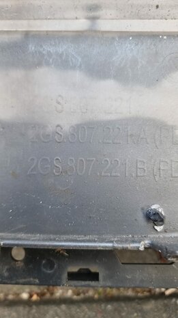 VW Polo 2G Voorbumper nieuw 4x pdc gaten grijs