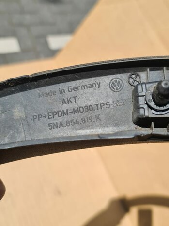 VW Tiguan 5NA R-Line Wielrandbekleding links achter 5NA854819K