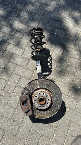 VW Tiguan Veerpoot Links Voor Compleet 5Q0407257A