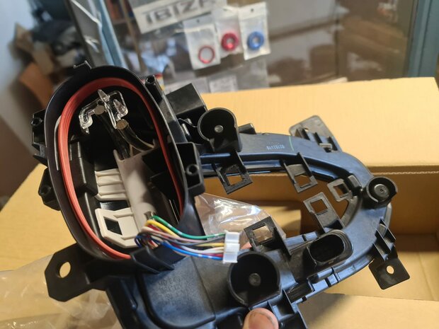 Volkswagen T-Roc Mistlamp Links nieuw imitatie 2GA941055