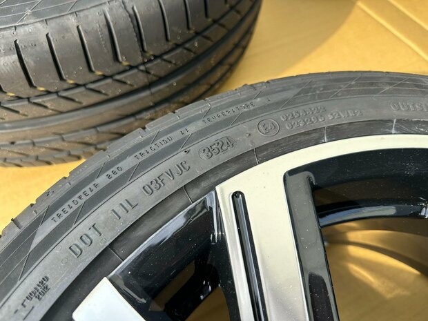 VW Polo R Line 2G Bergamo Look Velgen zomerset Conti Nieuw 215/45/17 91W