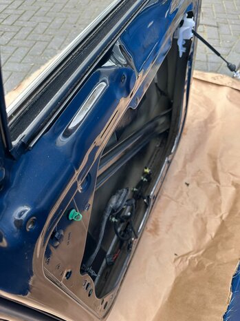 VW Passat B7 Portier Deur Rechts Voor zwart metallic LC9X