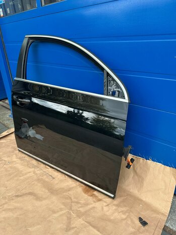 VW Passat B7 Portier Deur Rechts Voor zwart metallic LC9X