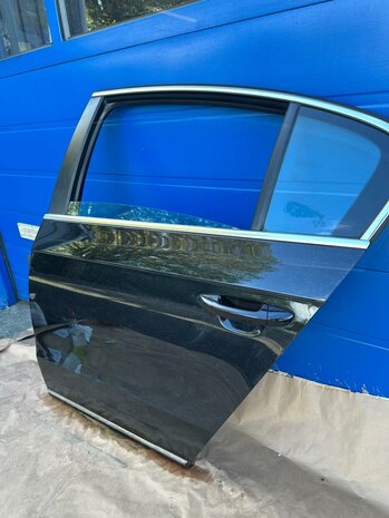 VW Passat B7 Portier Deur Rechts achter zwart metallic LC9X
