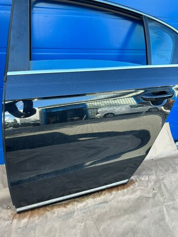 VW Passat B7 Portier Deur Rechts achter zwart metallic LC9X