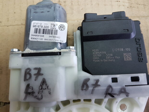 VW Passat B7 Rechts Achter Raam Motor 3AA959704A 3C8959794