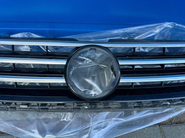 Vw Caddy 4 Grill gebruikt orgineel 2K5853653A 2K5853651C 2015+