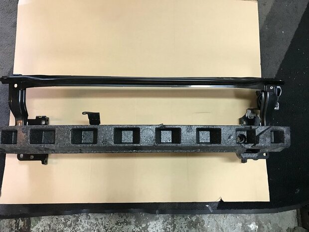 UP Voorbumper balk 12E807111