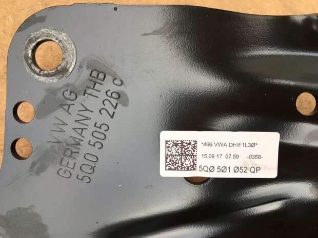 Golf 7 A3 Draagarm rechts achter 5Q0505226C 5Q0505224D Nieuw