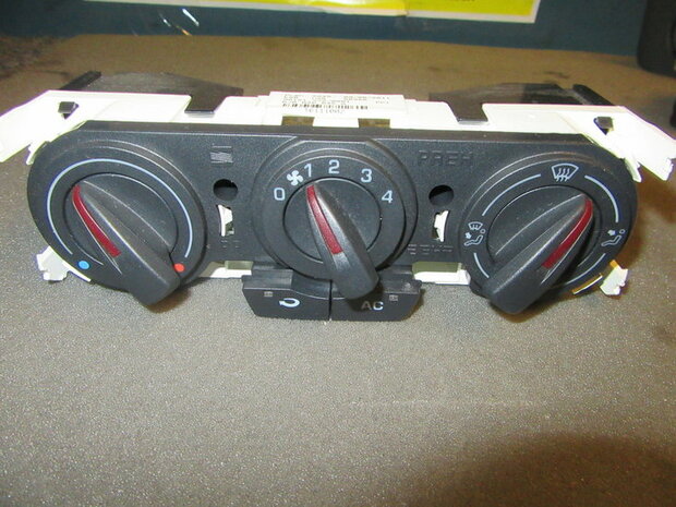 Ibiza 6J Kachel bedieningspaneel airco 6J0820045A