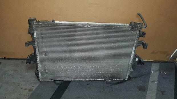 Radiateur Voor T5 Transporter 2.5 TDI AXD.AXE.BNZ.BPC 7H0121253G 7H0121253J