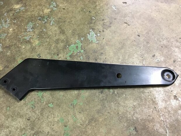 Passat B8 Streep Radiator Ondersteuning Rechts 3G0805932