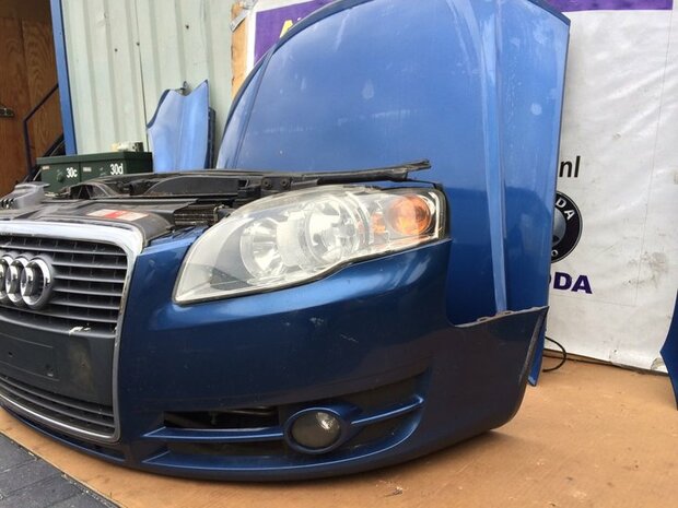 Voorkop A4 8E 2.0 TDi Blauw 2006
