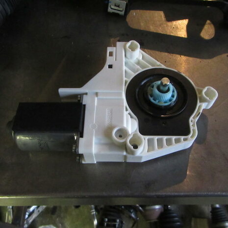 A5 Cabrio Ruitbedieningsmotor raammotor LV 8T0959801B