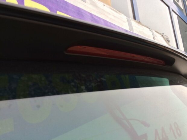 Touareg 7P klep achterklep met spoiler wit LOK1