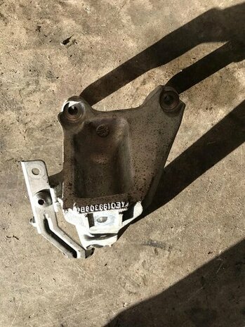 S8 motorsteun 4E0199308BC