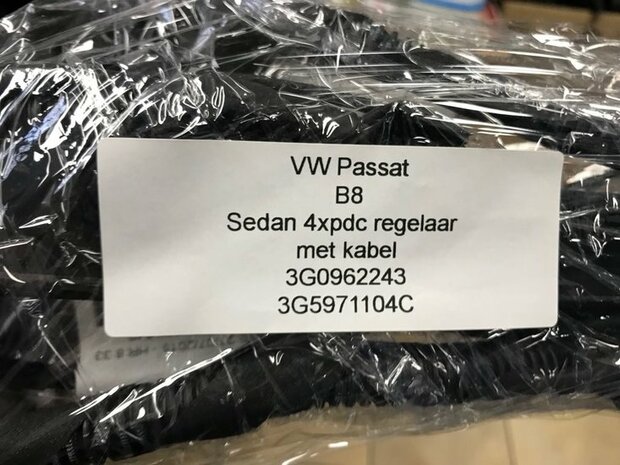 Passat B8 Regelapparaat Module 4X PDC Kompleet met kabels 3G0962243