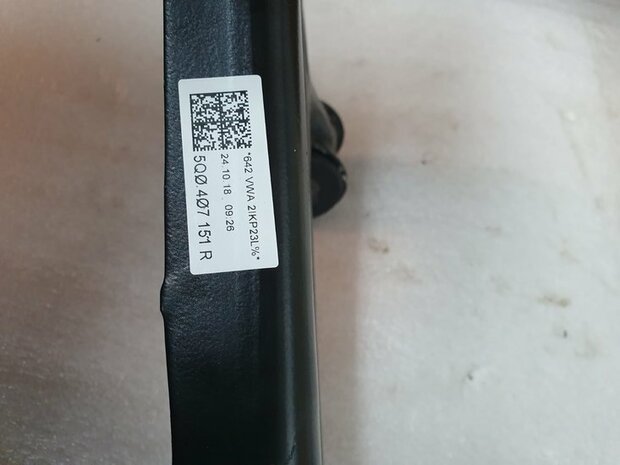 Leon 5F Draagarm steun subframe arm 5Q0407151R 5Q0407151J Links