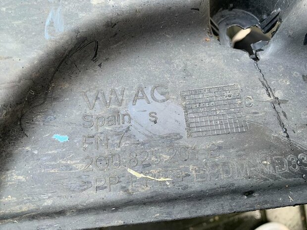 Polo 2G Ibiza 6F Beschermplaat Bodemplaat 2Q0825201B