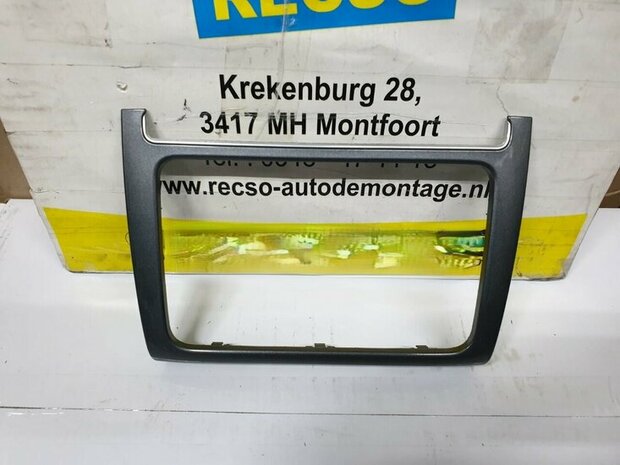 Polo inleg navigatie afdekplaat 6R0858069