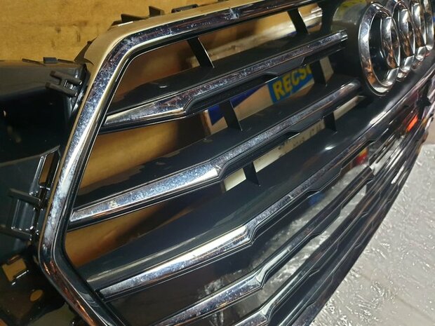 A5 nieuw voor Grill orgineel Chrome 8W6853651AB
