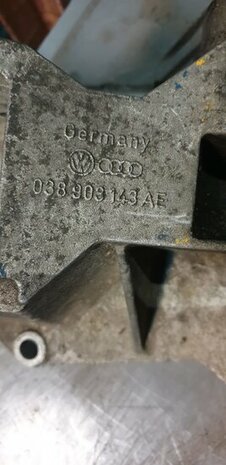 STEUN VOOR AIRCOPOMP EN STUURBEKRACHTIGINGPOMP