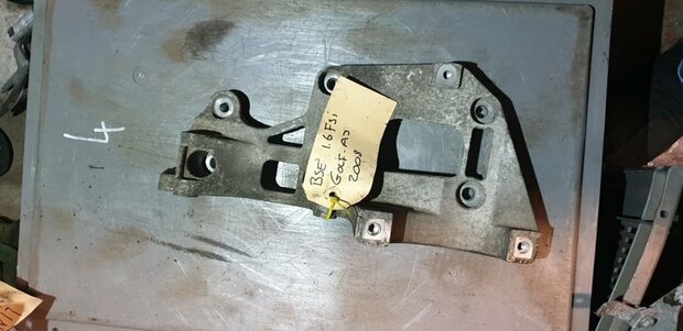 Dynamosteunen 06F903143F