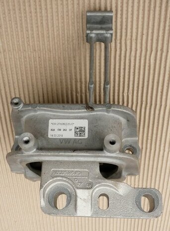 Motorsteun golf 7 1.0 1.4 5Q0199262CP