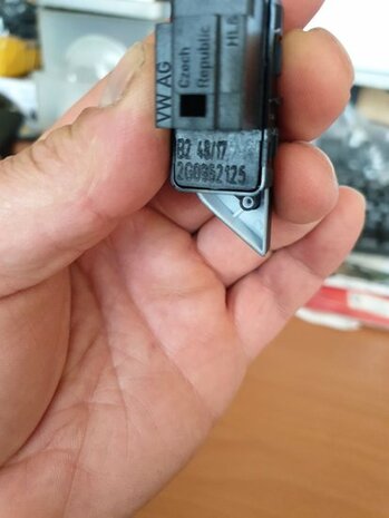 Polo Schakelaar deurslot Polo 2G0962125