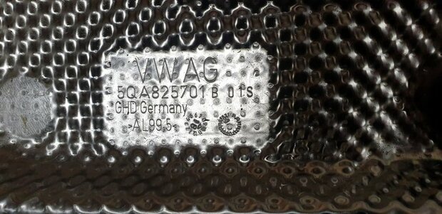 Touran Hitteschild Voor Eind Demper 5QA825701B