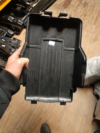 VAG Accu Bak Deksel 3C0915443A