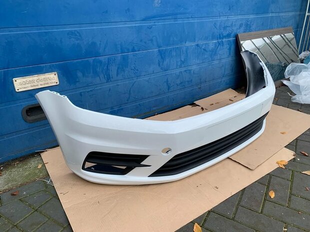 Geschikt voor Caddy 2015+ voorbumper Wit LB9A