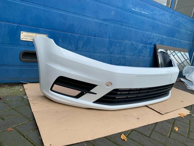 Geschikt voor Caddy 2015+ voorbumper Wit LB9A