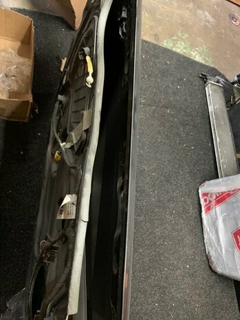A3 8P 5drs portier deur links kaal