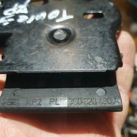 Touareg Vanghaak 3C0823480A