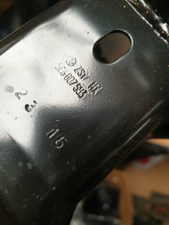 Jetta 5C 2015 Bumperbalk Voor