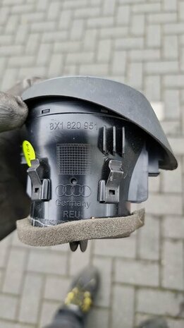 A1 8X Luchtrooster Dashboard 8X1820951