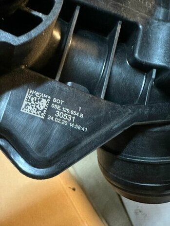 Tiguan golf 7 Touran inlaatspruitstuk 1.5 tsi 05E129654B