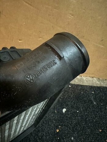 Transporter T4 2.5 TDi Laadluchtkoeler 701145805C