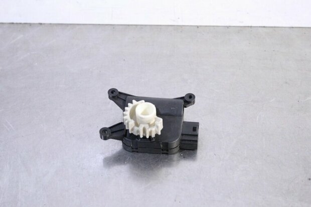 Golf A3 8P Kachelstelmotor Valeo 1K0907511D