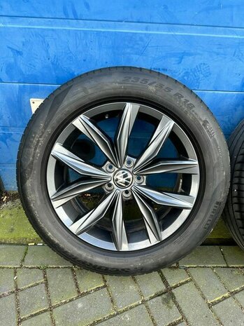 Tiguan Velg 18 inch set 5NN601025AD 5NN601025N