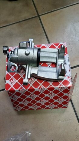 Geschikt voor Transporter T5 Remklauw links Achter Febi